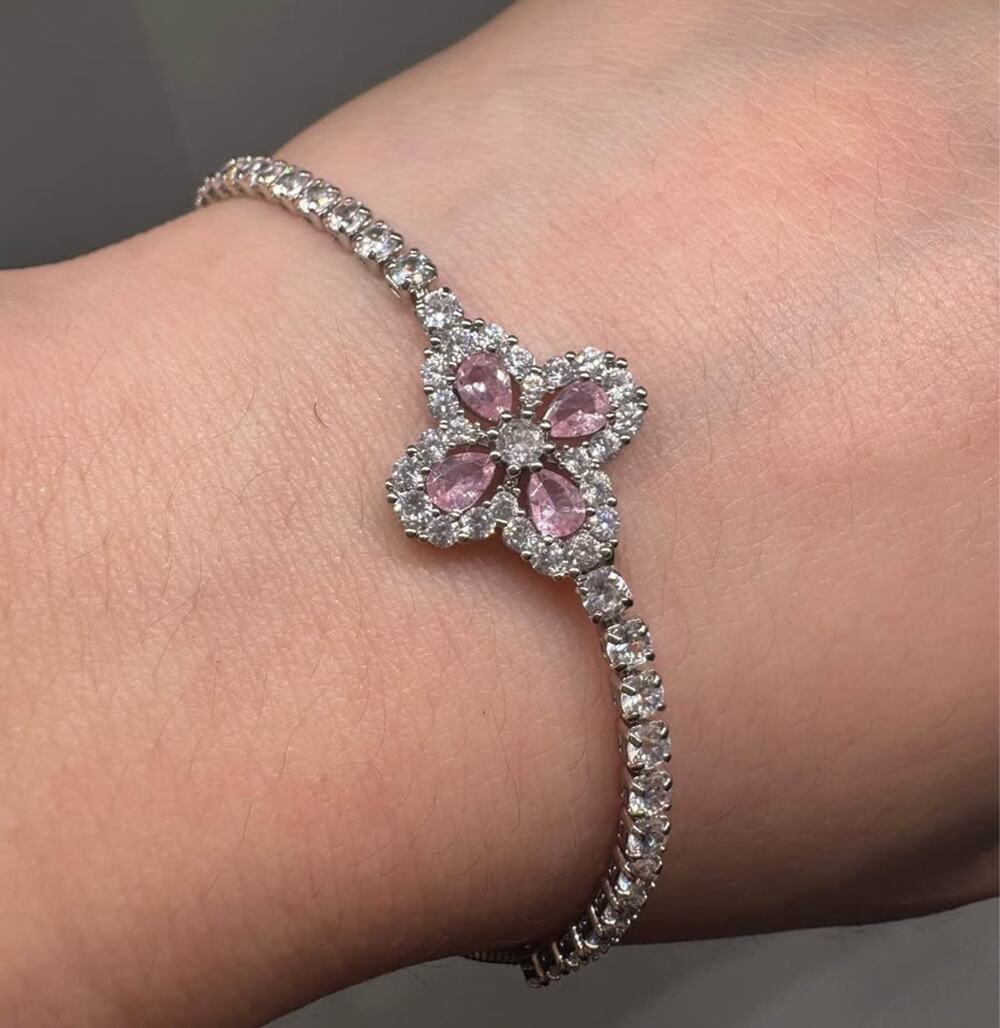 Like new Tarnish Free Pink Clover Tennis Bracelet – Stainless Steel